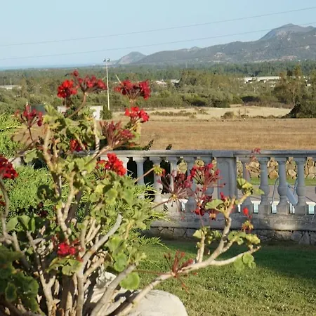10 Min To Costa Rei Luxury With Private Pool Vila
